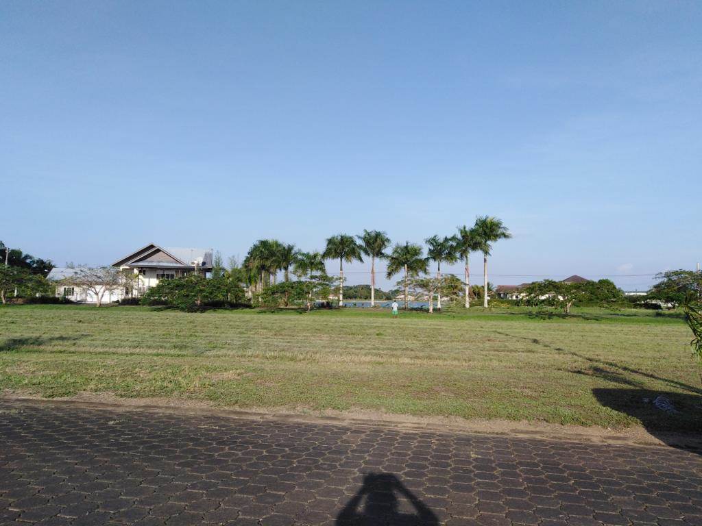 Te koop: bouwkavel 1.424 m² – Palm Village, Commewijne