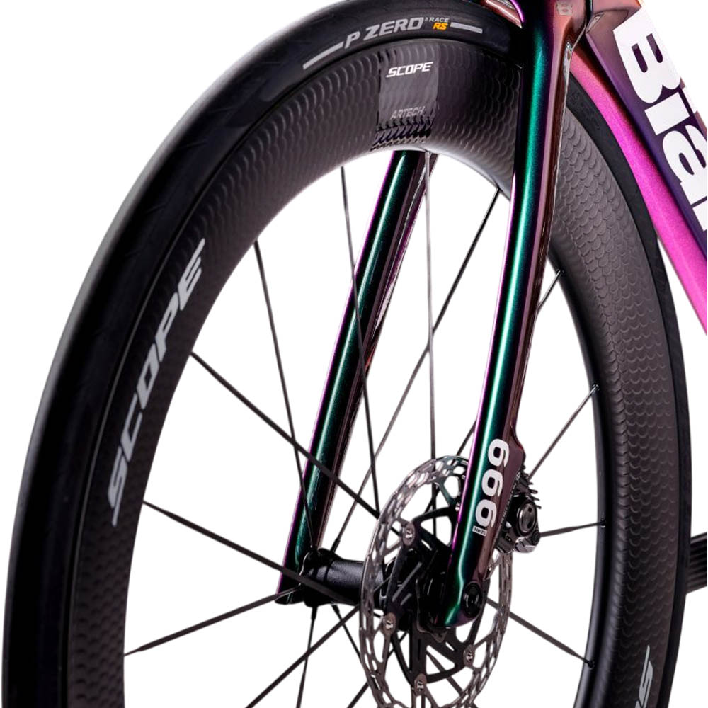 2025 Bianchi Specialissima RC Founder Edition – Celeste Spectrum – White alabaster (KINGCYCLESPORT)