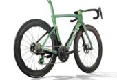 2025 Pinarello Dura Ace Di2 – SRM Crankset – Luxter Green 1k Road Bike | WAREHOUSEBIKE